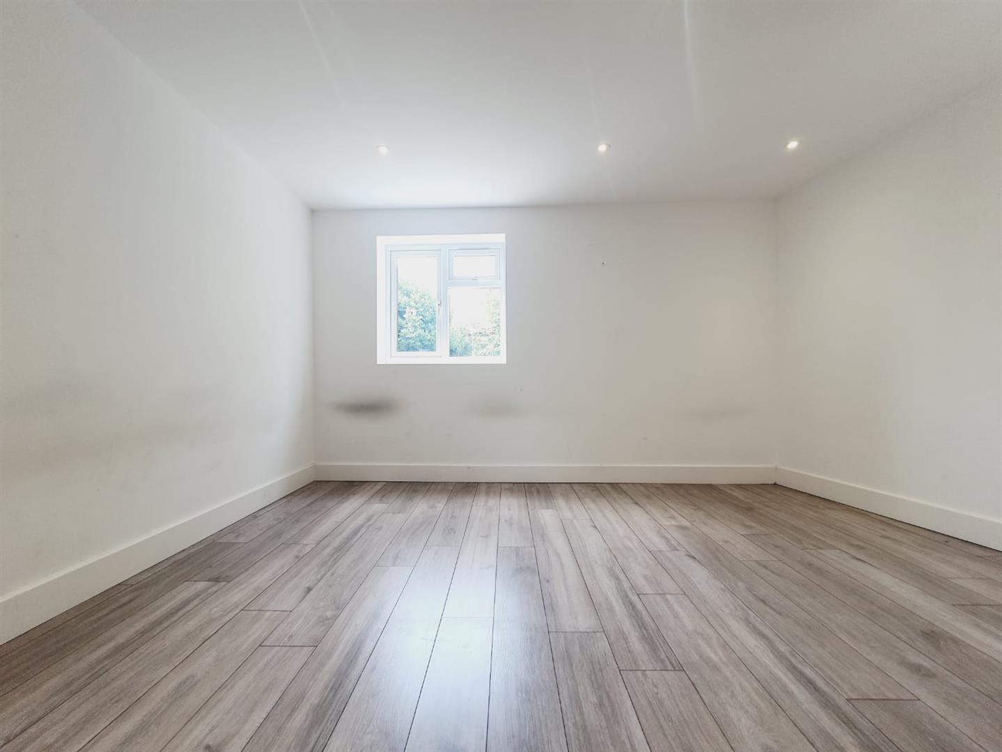 Black Boy Lane, London N15 Sunshine Estates