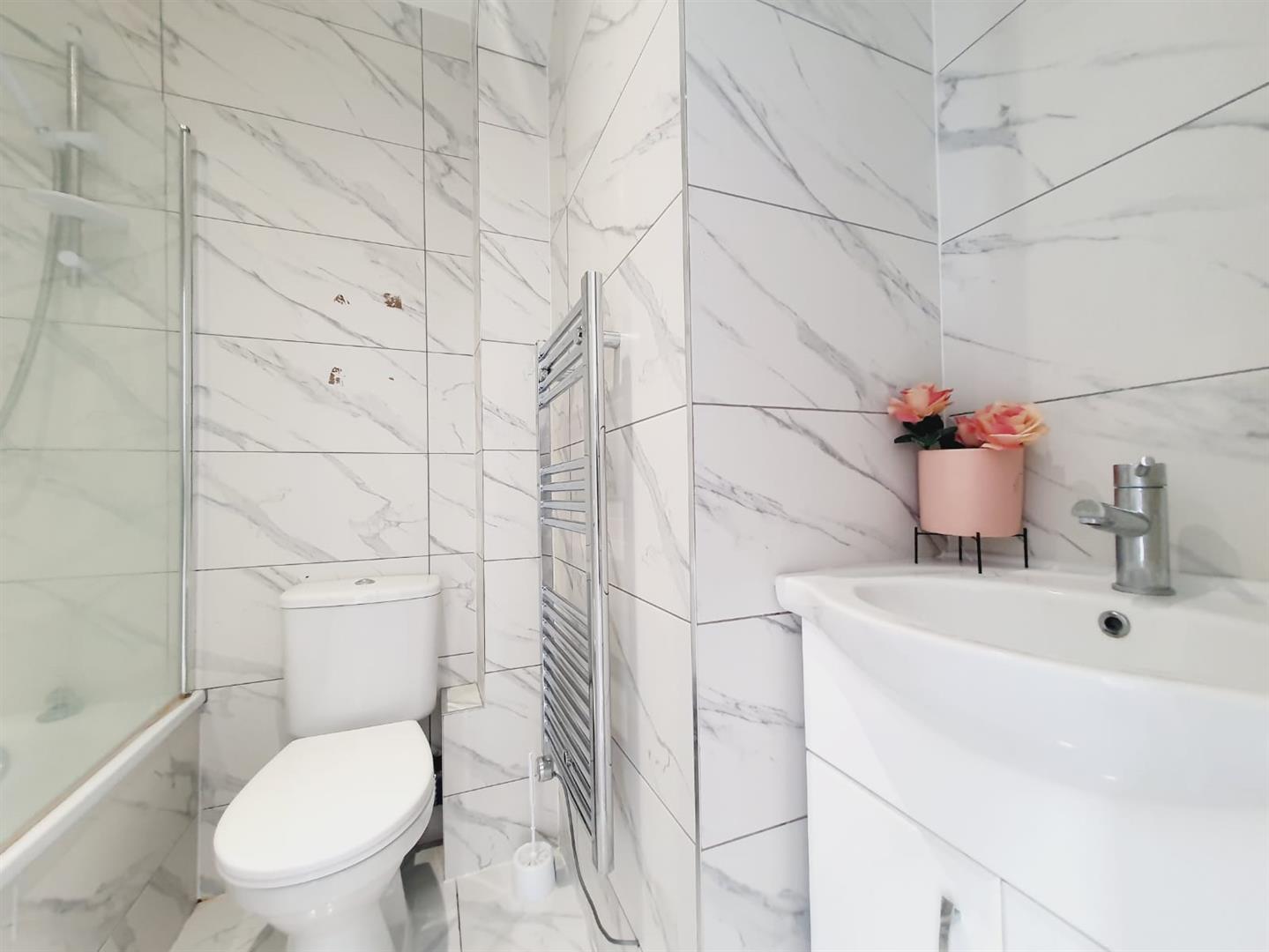 Black Boy Lane, London N15 Sunshine Estates