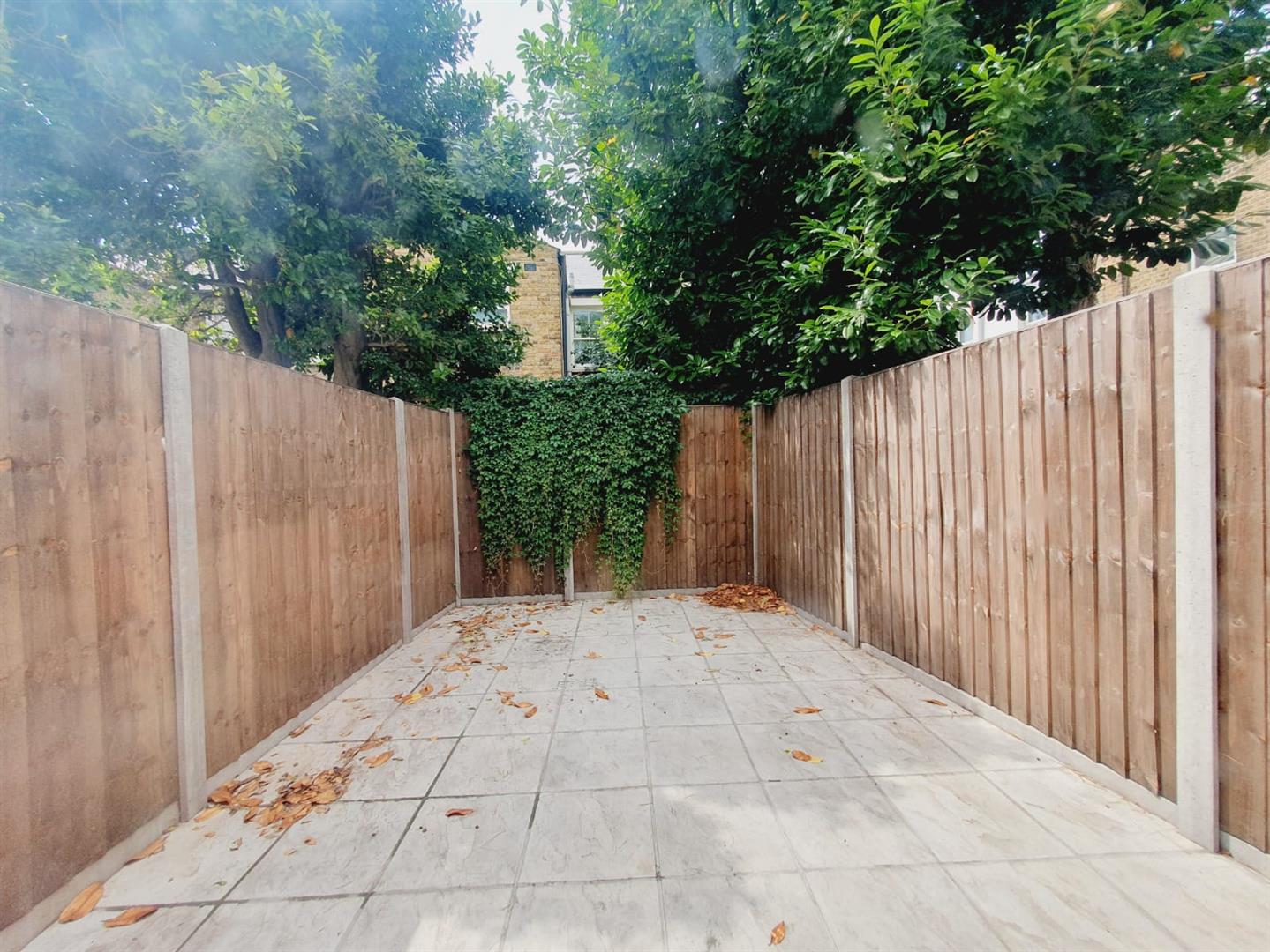 Black Boy Lane, London N15 Sunshine Estates